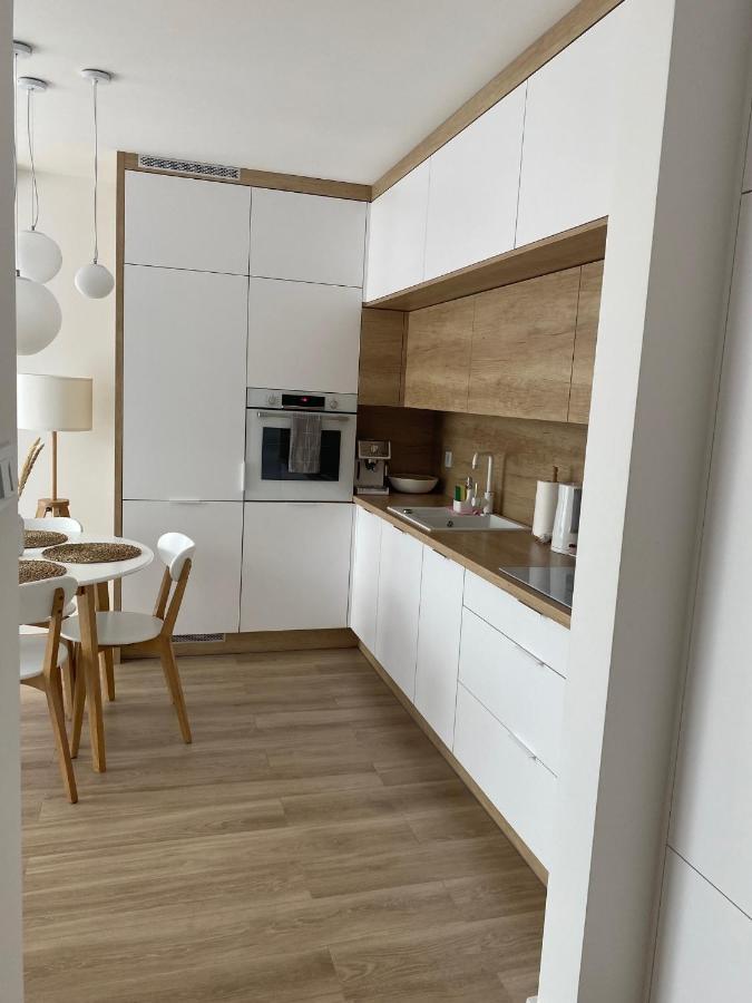 Apartament Nadmorski Z Basenem Klifowa Rewal Exterior foto